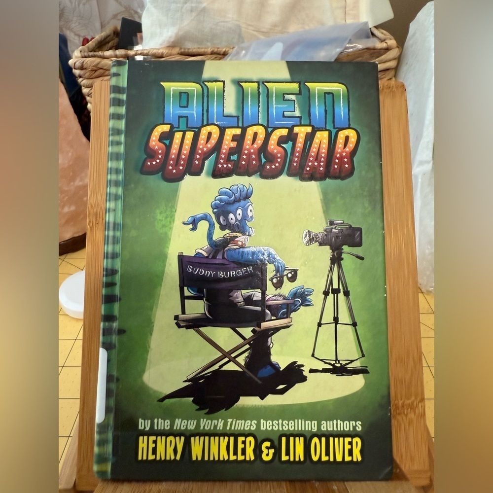 Alien Superstar by Henry Winkler & Lin Oliver HB like new!
